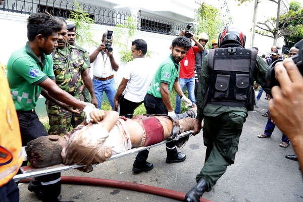 Σρι Λάνκα: Πάνω από 200 οι νεκροί από τις φονικές επιθέσεις