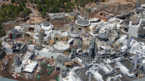 Star Wars Land: Τα νέα θεματικά πάρκα της Disney έρχονται από έναν μακρινό Γαλαξία
