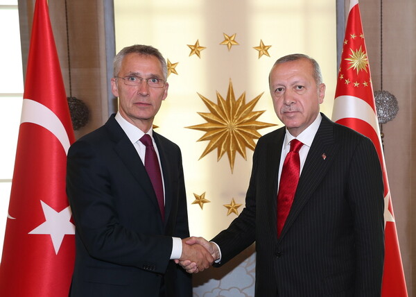 Στόλτενμπεργκ: To NATO ανησυχεί για τις συνέπειες των S-400 στην Τουρκία