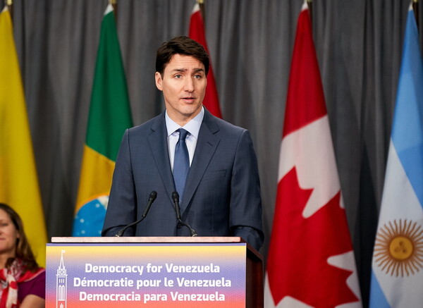Πολιτική κρίση στον Καναδά: Ο Τρουντό ανακοίνωσε την αποπομπή δύο πρώην υπουργών του