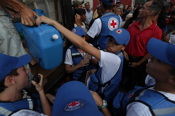 Βενεζουέλα: Έφτασε το πρώτο φορτίο ανθρωπιστικής βοήθειας