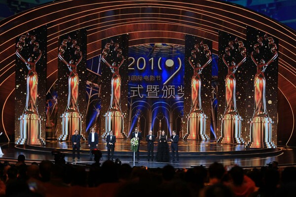 Άρης Σερβετάλης και Coti K κέρδισαν σημαντικά βραβεία στο Πεκίνο για το φιλμ «Τhe Waiter»