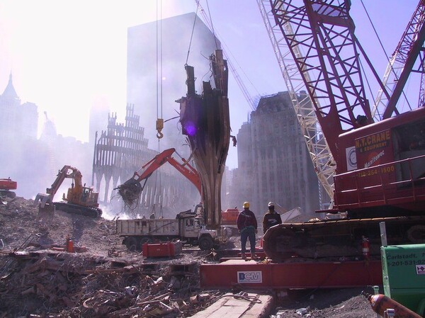 Χιλιάδες αδημοσίευτες φωτογραφίες από την επίθεση της 11ης Σεπτεμβρίου στο φως για πρώτη φορά