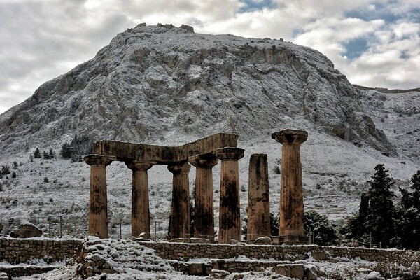 Η αρχαία Κόρινθος στα λευκά