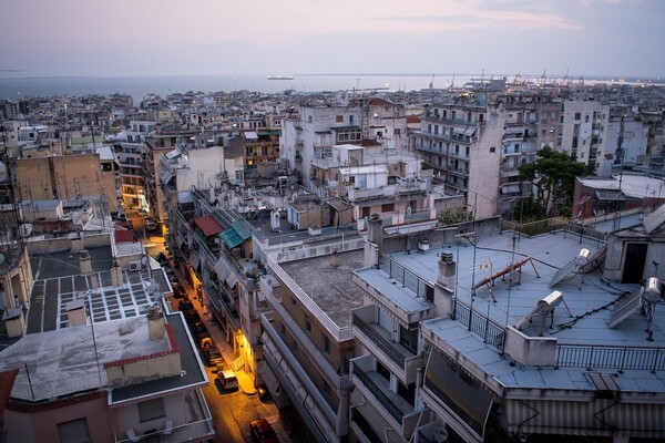 Ανακάμπτει η αγορά ακινήτων: Αύξηση τιμών σε Αθήνα και Θεσσαλονίκη - Οι τρεις λόγοι ανόδου