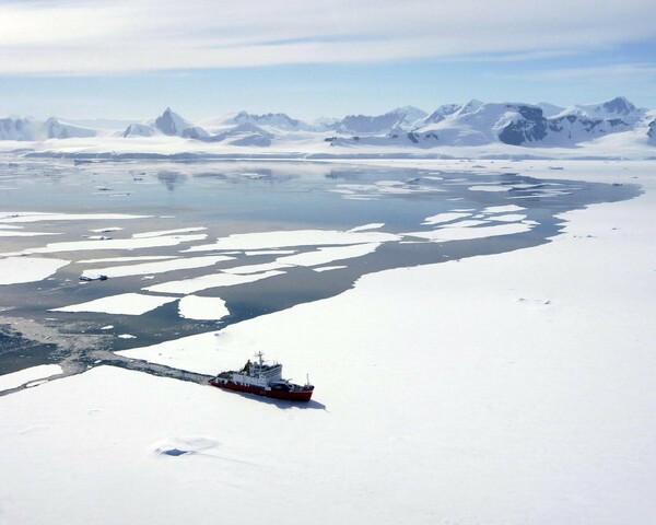 Βαθιά μέσα στην Ανταρκτική οι παγετώνες υποχωρούν με «εξωπραγματικό ρυθμό»