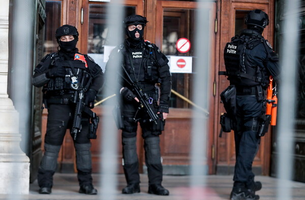 Συναγερμός στις Βρυξέλλες - Εκκενώθηκε σιδηροδρομικός σταθμός μετά από απειλή για βόμβα
