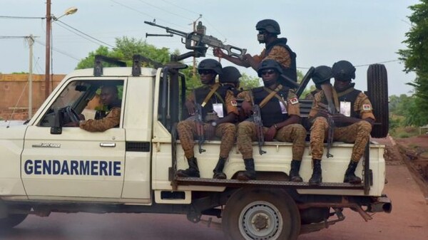 Μπουρκίνα Φάσο: Σοκαριστική επίθεση ενόπλων σε εκκλησία - Νεκροί και πανικός