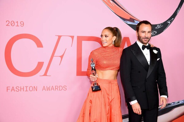 CFDA 2019: Τα Όσκαρ της μόδας - Διάσημοι στο κόκκινο χαλί για τα fashion βραβεία της Νέας Υόρκης