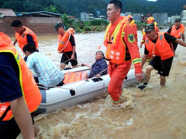 Κίνα: Τουλάχιστον 19 νεκροί από εκτεταμένες πλημμύρες