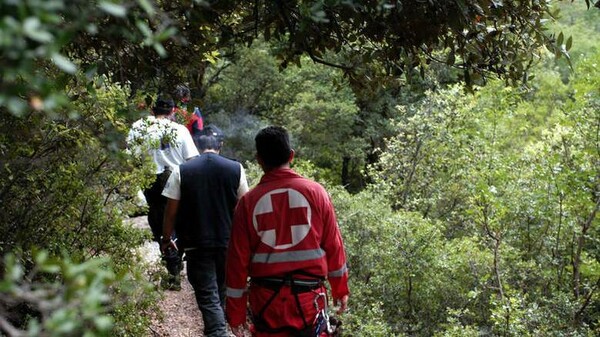 Σώος ανασύρθηκε άνδρας που έπεσε σε ρέμα στον Όλυμπο