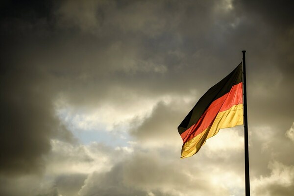 Διχάζει ξανά τους Γερμανούς ο εθνικός ύμνος της χώρας