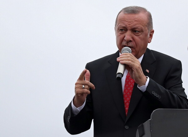 Ερντογάν για εκλογές στην Κωνσταντινούπολη: Πιο πολύ χάρηκαν οι Έλληνες με τον Ιμάμογου