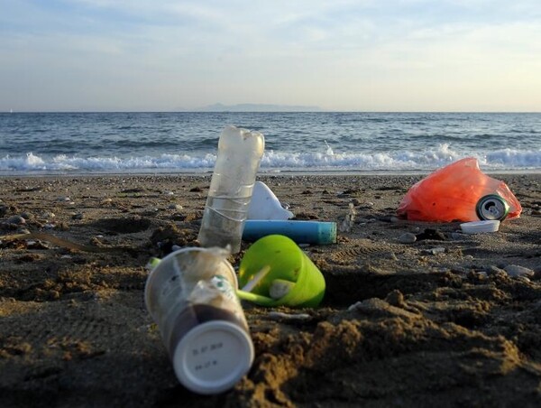 Η Γαλλία έχει το ρεκόρ των πλαστικών απορριμμάτων στη Μεσόγειο