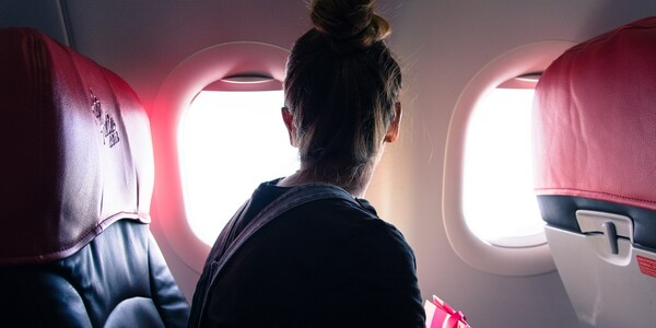 Ξέχασαν γυναίκα μέσα σε αεροπλάνο - Βρέθηκε ολομόναχη και τρομοκρατημένη στο σκοτάδι