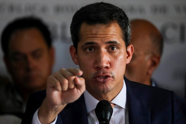 Βενεζουέλα: Βουλευτές του Γκουαϊδό κατέφυγαν σε ξένες πρεσβείες