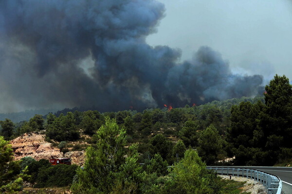 Η Ισπανία φλέγεται - Καμένα ζώα και καταστροφή από την μεγαλύτερη πυρκαγιά εδώ και 20 χρόνια