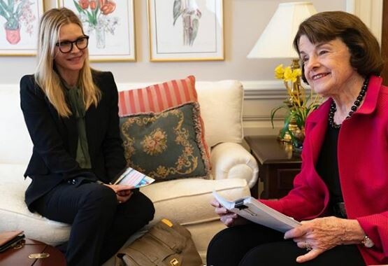Η Μισέλ Φάιφερ στο Κογκρέσο - Θα προωθήσει νομοσχέδιο για τα καλλυντικά