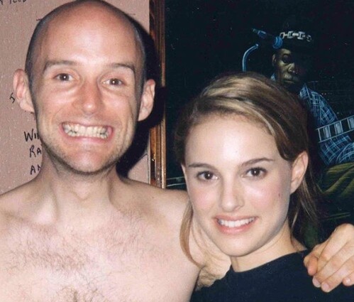 O Moby ζητά συγγνώμη από τη Νάταλι Πόρτμαν, αλλά δεν διαψεύδει ξεκάθαρα τη σχέση τους