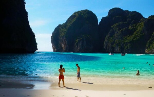 Μια από τις διασημότερες παραλίες του κόσμου θα μείνει κλειστή για ανθρώπους