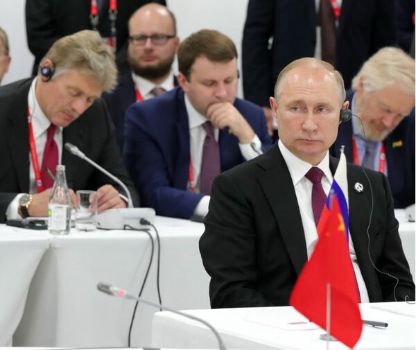 Έντονη αντίδραση Τουσκ για τις δηλώσεις Πούτιν
