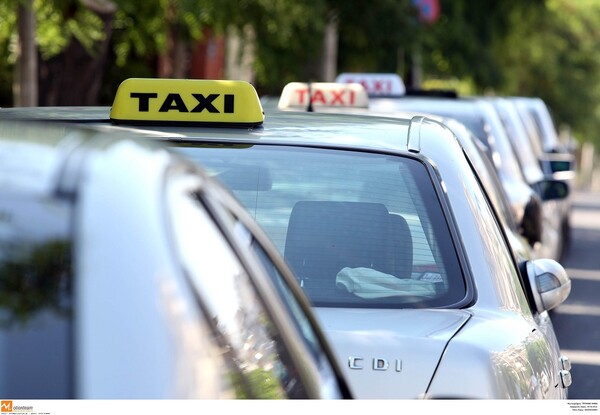 Θεσσαλονίκη: Ταξί εκτελούσαν «κούρσες» με απενεργοποιημένα ταξίμετρα - Χρέωναν μέσω tablet