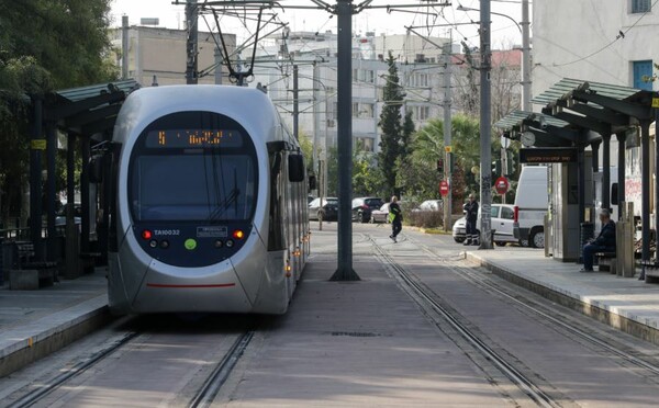 Τραμ: Ξεκίνησαν ξανά τα δρομολόγια