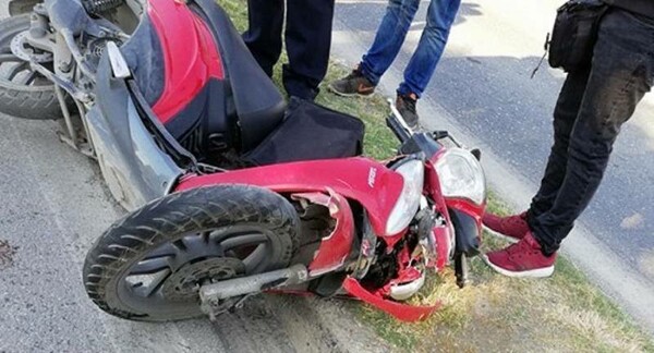 Λαμία: Τροχαίο με θύμα ντελιβερά - Συγκρούστηκε με αυτοκίνητο που οδηγούσε ηλικιωμένος