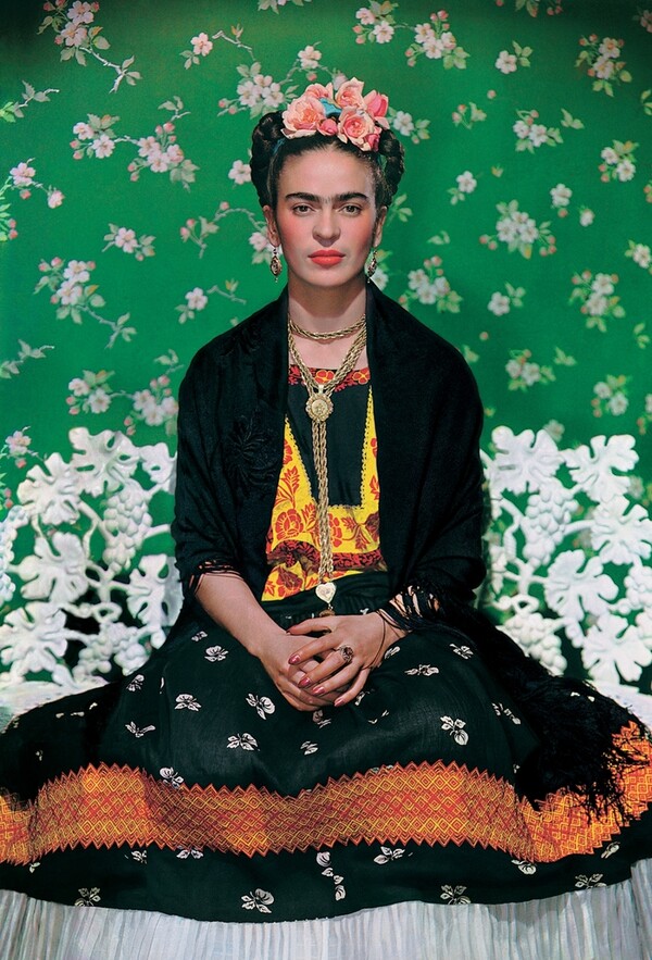 5+1 tips ομορφιάς από την Frida Kahlo