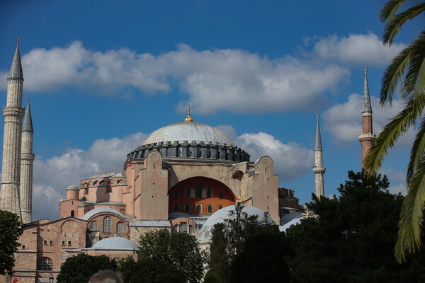 Ερντογάν: Ήταν λάθος η μετατροπή της Αγίας Σοφίας σε μουσείο- Μην ανησυχείτε για την πολιτιστική κληρονομιά