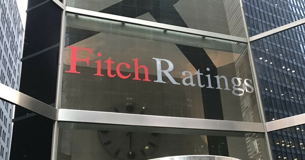 Fitch: Βαθύτερη ύφεση 8,6% στην Ελλάδα το 2020