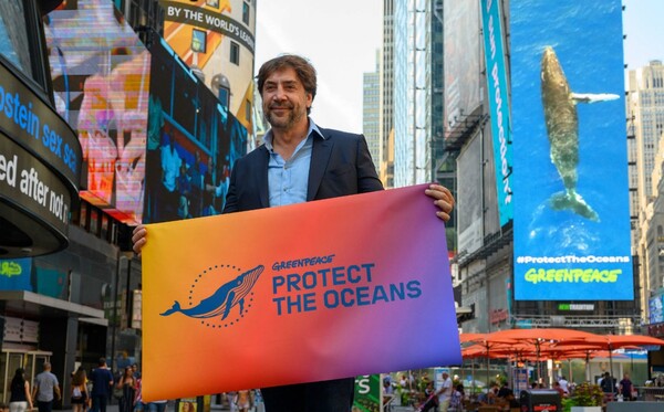 Ο Χαβιέρ Μπαρδέμ κάνει έκκληση για την προστασία των ωκεανών