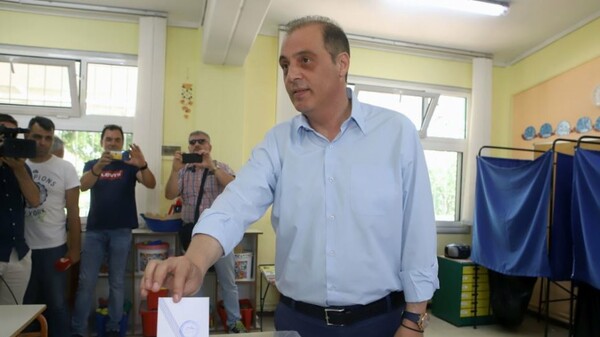 Ψήφισε ο Βελόπουλος: «Να δώσουμε τη λύση και να είναι ελληνική»