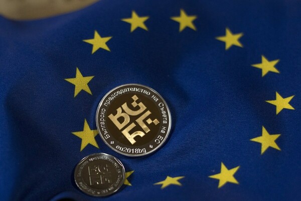 Η Ευρωζώνη διευρύνεται: Βουλγαρία και Κροατία «μπαίνουν» στο ευρώ