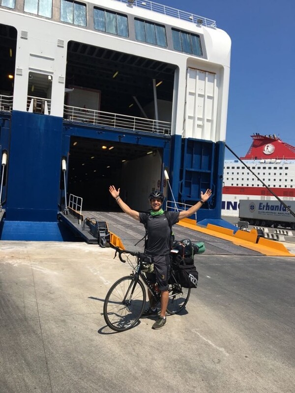 Έλληνας φοιτητής επέστρεψε από τη Σκωτία με ποδήλατο - 3.500 χλμ σε 48 ημέρες
