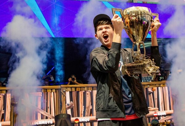 Ένας 16χρονος νικητής στο παγκόσμιο πρωτάθλημα Fortnite - Έγινε εκατομμυριούχος