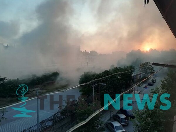 Θεσσαλονίκη: Φωτιά σε βαγόνι του ΟΣΕ