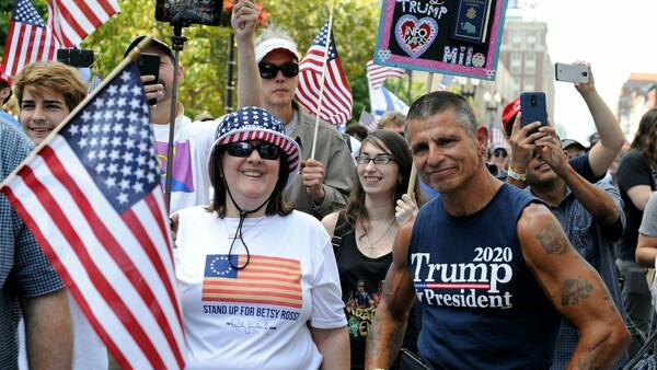 Επεισοδιακό και αποτυχημένο το Straight Pride στη Βοστώνη - Περισσότεροι όσοι διαδήλωσαν εναντίον του