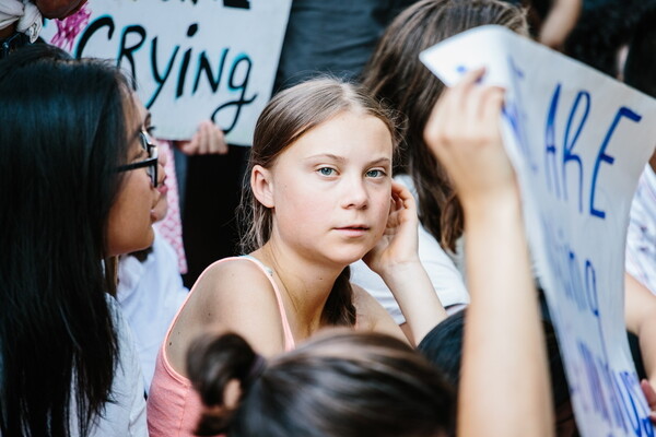 Νέα Υόρκη: Εκατοντάδες νέοι στο πλευρό της Γκρέτα Τούνμπεργκ διαδήλωσαν για το κλίμα