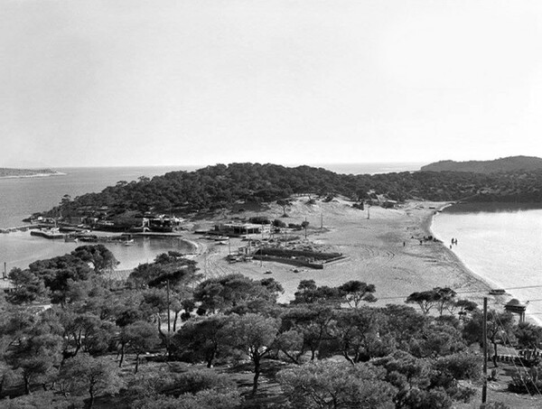 Βουλιαγμένη 1928: Η πλέον κοσμική παραλία της Αθήνας κάποτε ήταν άδεια και ήρεμη