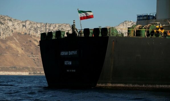 Πομπέο: Κυρώσεις σε όποιον προσφέρει βοήθεια στο ιρανικό τάνκερ