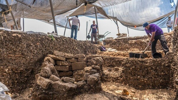 Τεράστιος νεολιθικός οικισμός ανακαλύφθηκε στο Ισραήλ - Γεμάτη πολύτιμα αντικείμενα και σπάνια ευρήματα η ανασκαφή