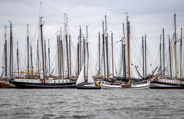 Ολλανδία: Πώς ο κορωνοϊός απειλεί τον μεγαλύτερο στόλο ιστορικών ιστιοφόρων του κόσμου