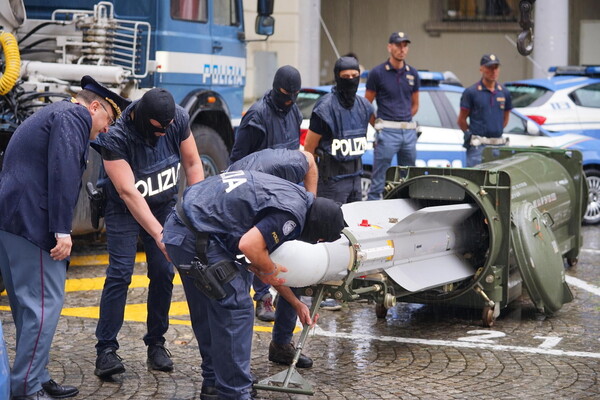 Ιταλία: Πύραυλος αέρος-αέρος εντοπίστηκε σε οπλοστάσιο ακροδεξιών