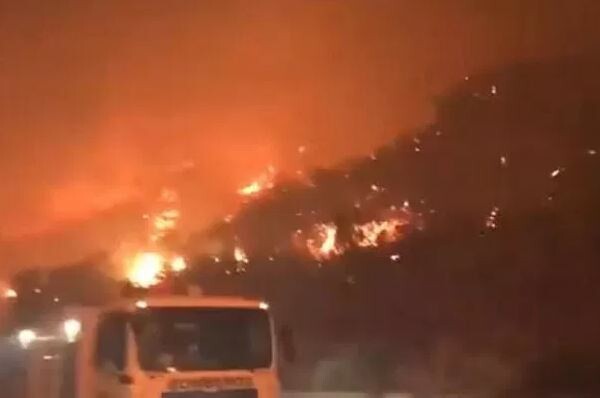 Ισπανία: Μεγάλες πυρκαγιές στο νησί Γκραν Κανάρια - Εκκενώθηκαν κωμοπόλεις