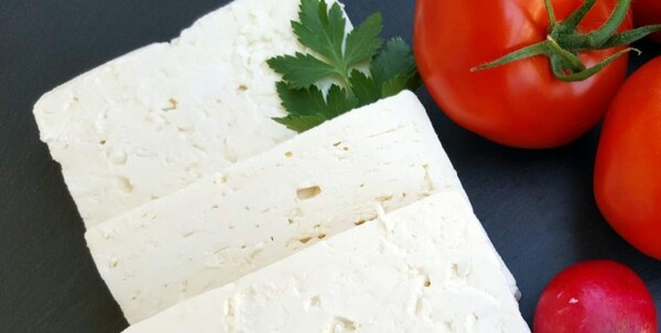 Ο ΕΦΕΤ ανακαλεί γνωστό λευκό τυρί