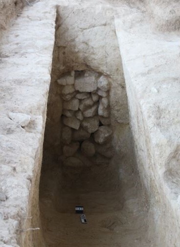 Δύο αρχαίοι, ασύλητοι τάφοι ανακαλύφθηκαν στη Νεμέα
