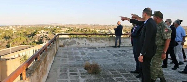Πρόκληση: Ο «υπουργός Εξωτερικών» του ψευδοκράτους επισκέφθηκε την περίκλειστη Αμμόχωστο