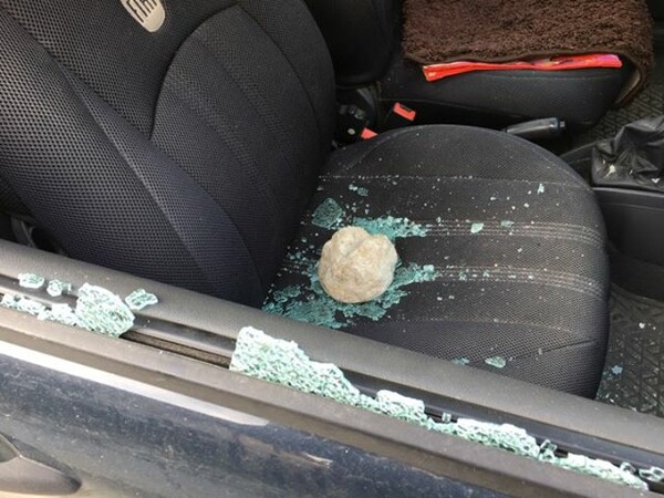 Εθνική οδός Τρικάλων – Ιωαννίνων: Άγνωστοι έριξαν πέτρες σε διερχόμενο αυτοκίνητο