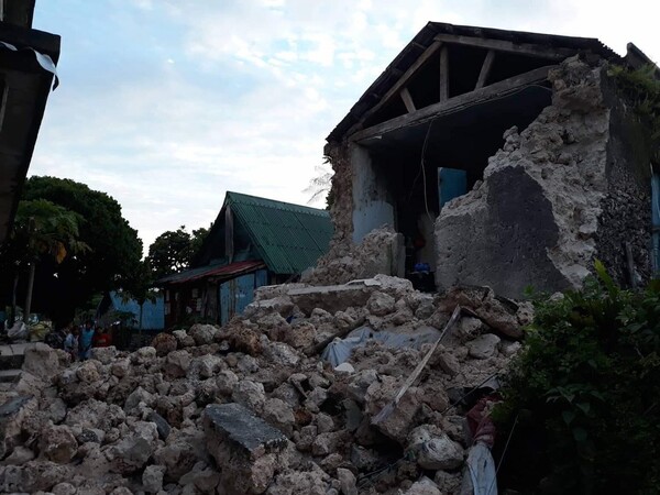 Ισχυροί διαδοχικοί σεισμοί στις Φιλιππίνες: Τουλάχιστον 8 νεκροί και δεκάδες τραυματίες